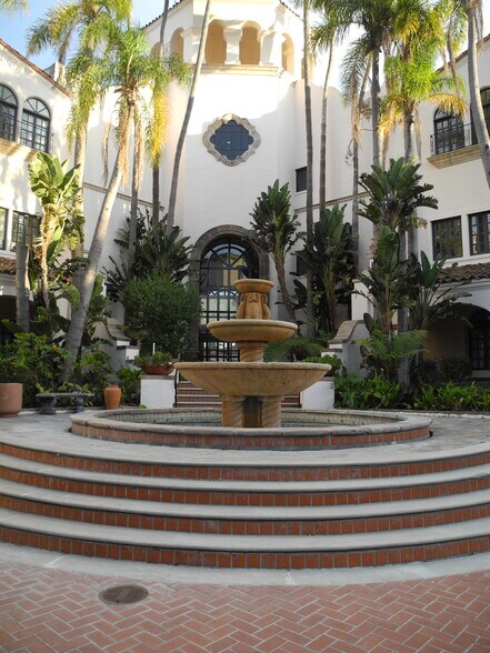 More Photos Of 1901 Newport Blvd, Costa Mesa Medical For Sale