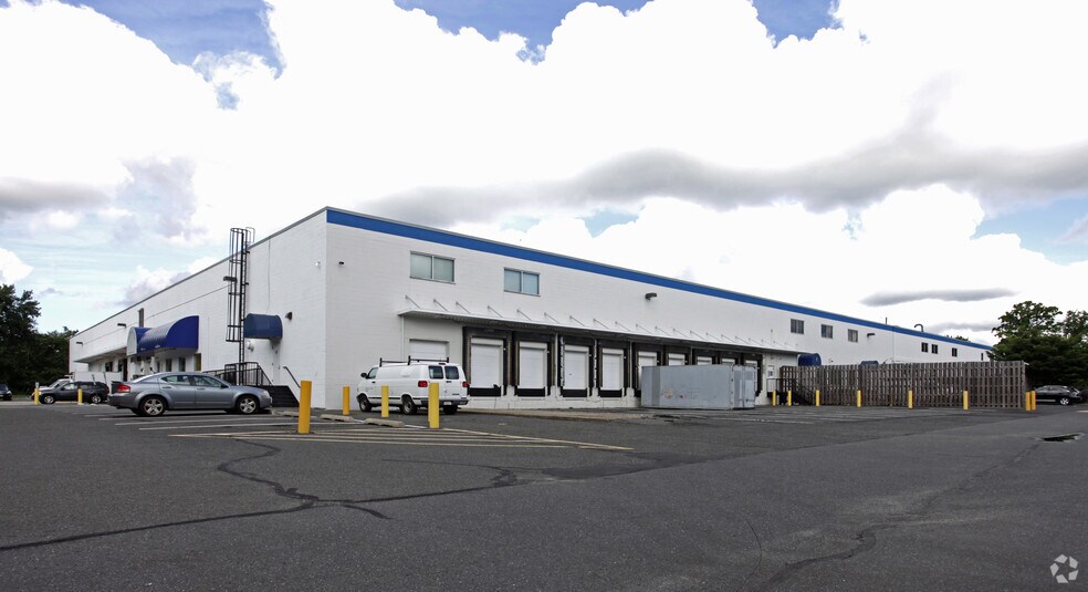 More Photos Of 541 Industrial Way W, Eatontown Warehouse For Lease