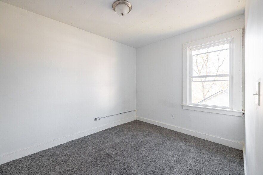 More Photos Of 8525 Maxwell St, Detroit Apartments For Sale