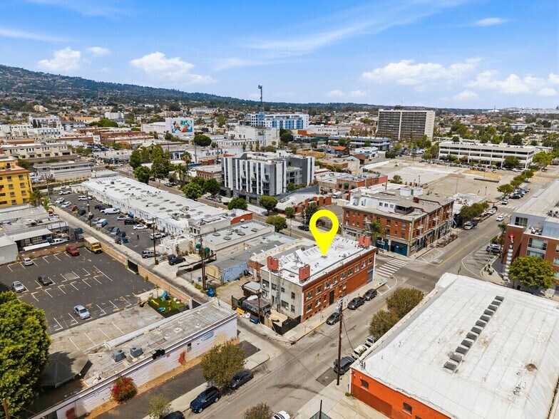 More Photos Of 709 S Centre St, San Pedro Storefront Retail Residential For Sale