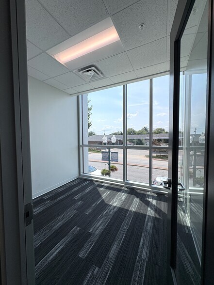 More Photos Of 8890 E 116th St, Fishers Medical For Lease