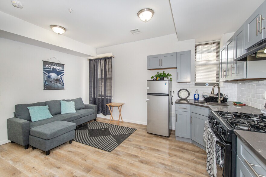 More Photos Of 66 Garside St, Newark Apartments For Sale