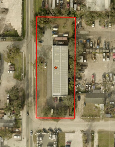 More Photos Of 7901 Benjamin Rd, Tampa Light Distribution For Sale