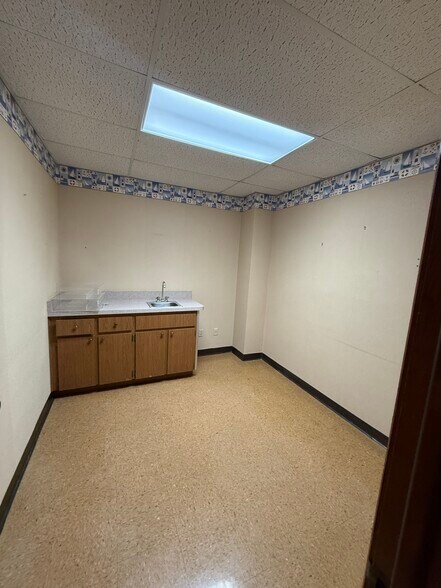 More Photos Of 13801 Bruce B Downs Blvd, Tampa Medical For Lease