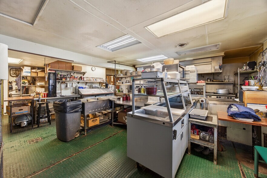 More Photos Of 2862 Guyanoga Rd, Branchport General Retail For Sale