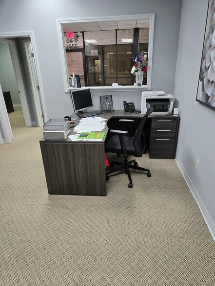 More Photos Of 1230 Johnson Ferry Rd, Marietta Office For Lease