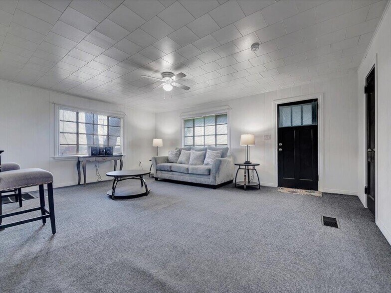More Photos Of 8166 S US Highway 59, Diboll Religious Facility For Sale