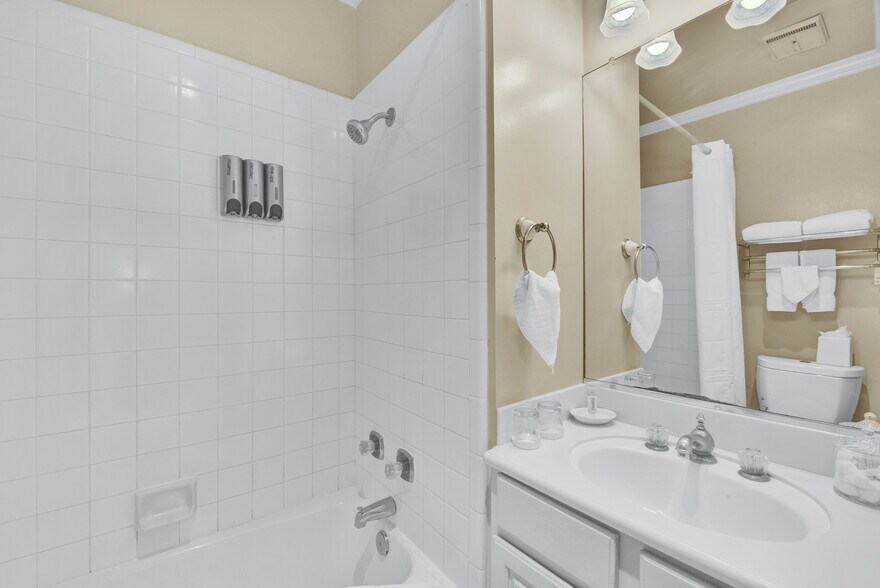 More Photos Of 407 Calle Principal, Monterey Hotel For Sale