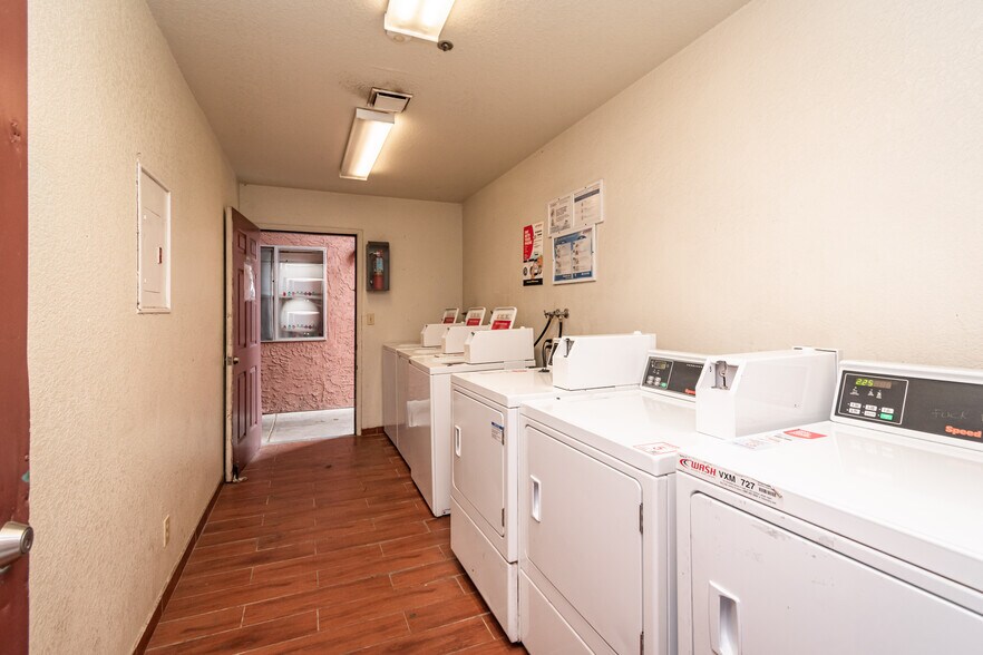 More Photos Of 1230 Melton Dr, Yuba City Apartments For Sale