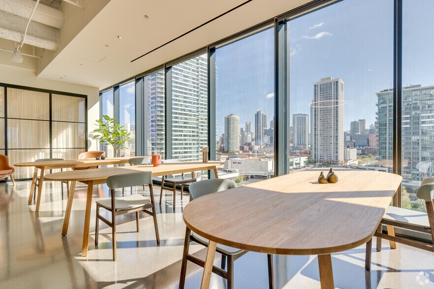 More Photos Of 333 N Green St, Chicago Office For Lease