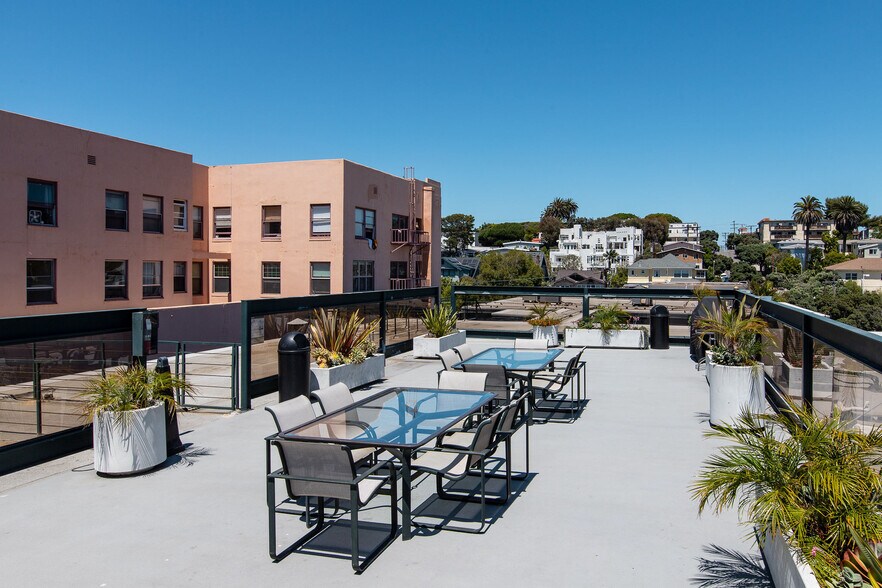 More Photos Of 3015 Main St, Santa Monica Loft Creative Space For Lease