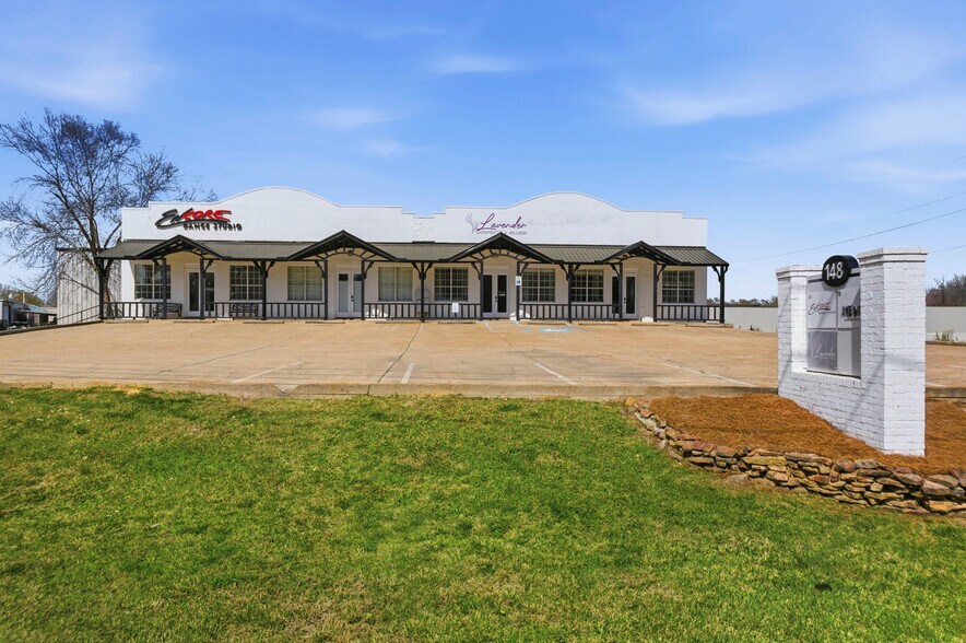 More Photos Of 148 Weisenberger Rd, Madison Flex For Lease