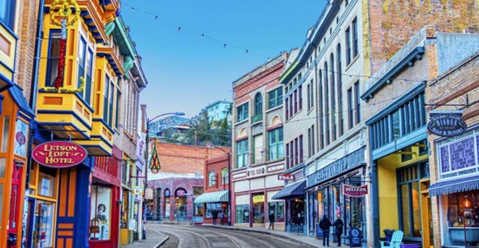 More Photos Of 26 Main St, Bisbee Hotel For Lease