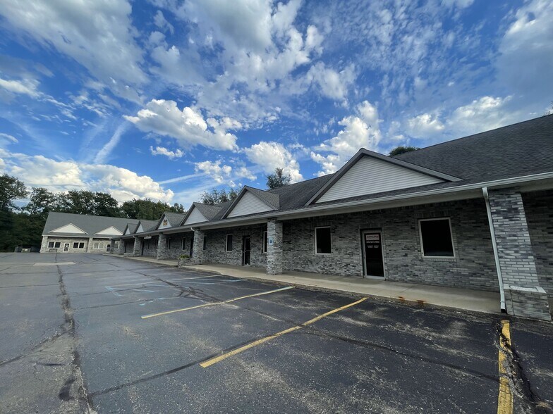 More Photos Of 11382-11394 N Linden Rd, Clio Storefront For Lease