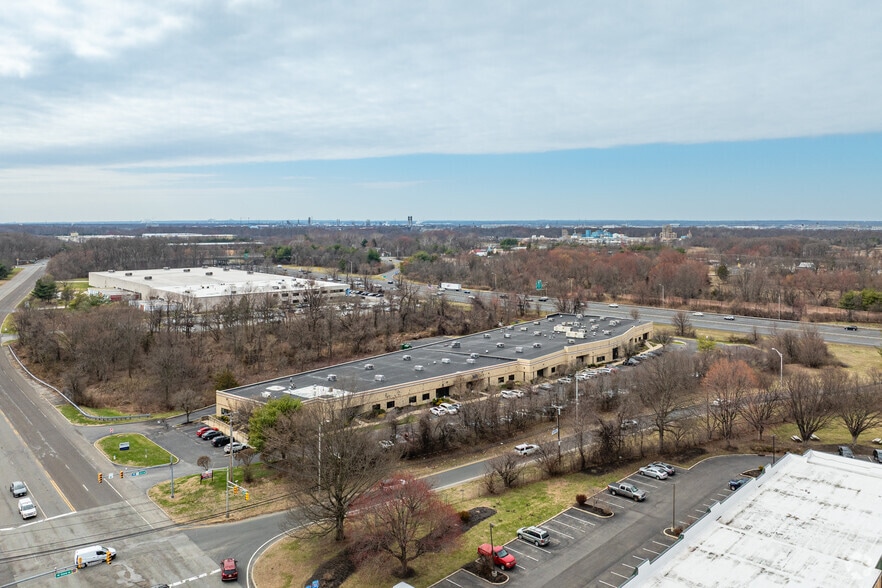 More Photos Of 100 Grove Rd, West Deptford Light Manufacturing For Lease