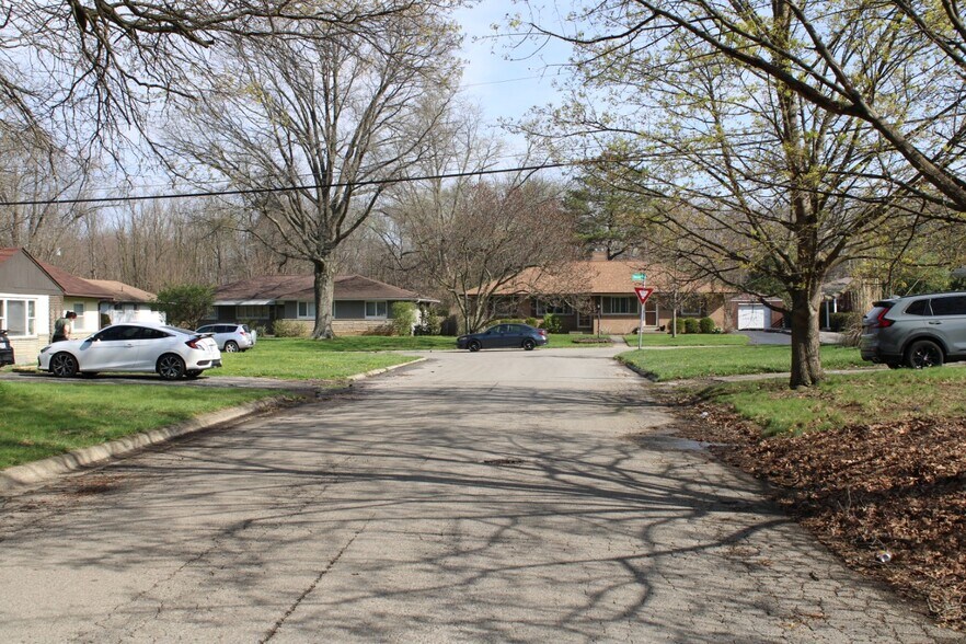 More Photos Of 4934-4936 Solar Dr, Columbus Multifamily For Sale