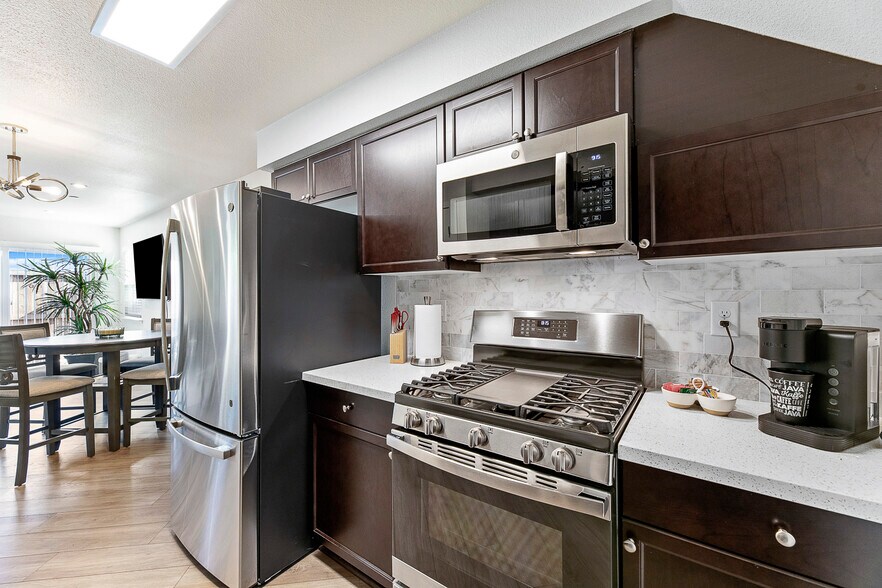 More Photos Of 5860 W Santa Ana Ave, Fresno Apartments For Sale