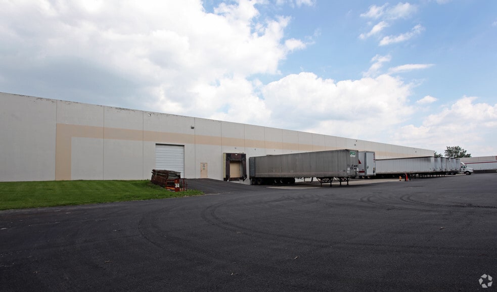 More Photos Of 875 Center Dr, Vandalia Warehouse For Sale