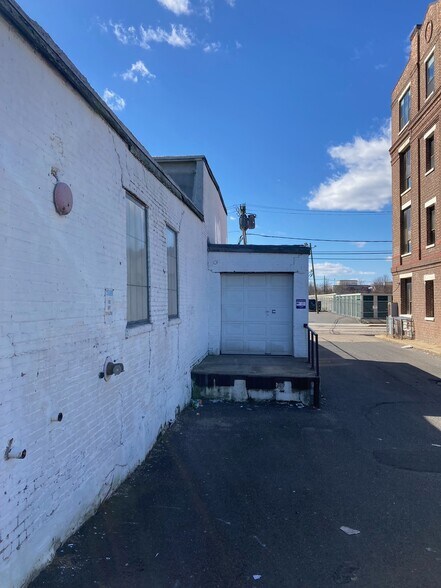More Photos Of 480 Lalor St, Trenton Warehouse For Lease