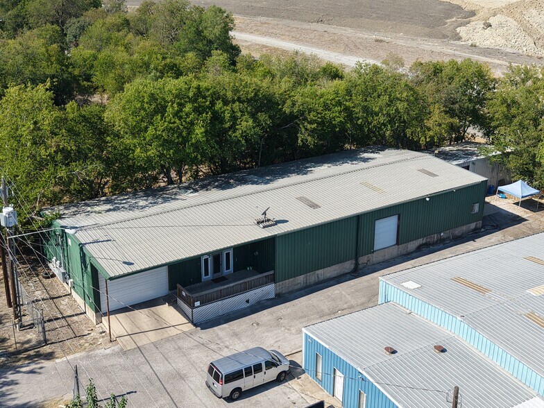 More Photos Of 11400 Old Lockhart Rd, Austin Warehouse For Sale