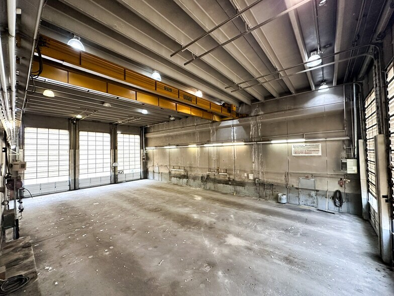 More Photos Of 6300 Glenwood Ave, Everett Warehouse For Sale