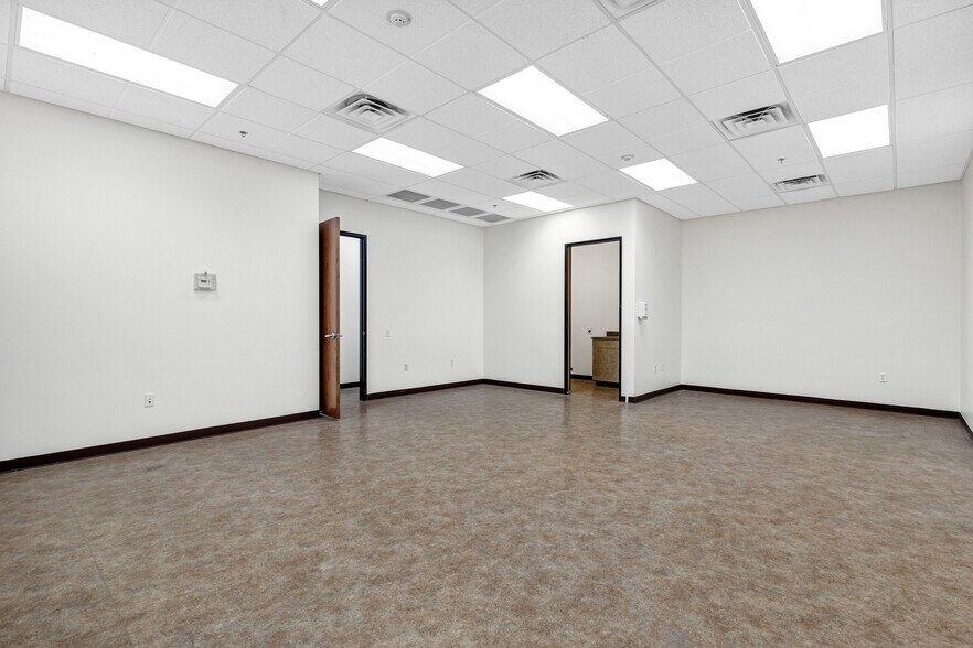 More Photos Of 15405 N 99th Ave, Sun City Medical For Lease