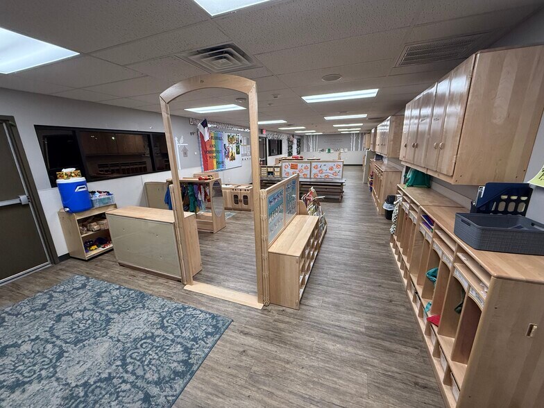 More Photos Of 5211 13th St, Lubbock Daycare Center For Sale