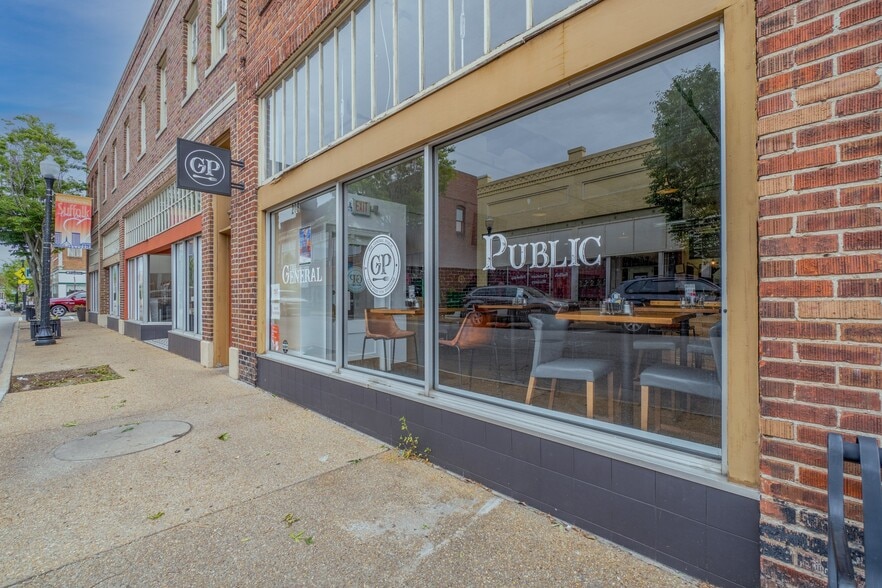 More Photos Of 200-208 E Washington St, Suffolk Apartments For Sale