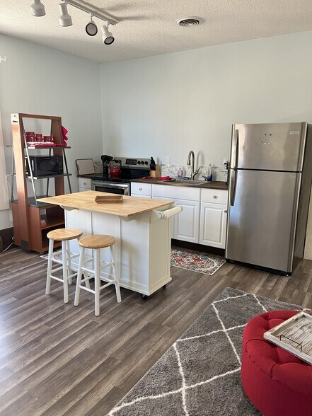 More Photos Of 446 County St, New Bedford Office For Sale