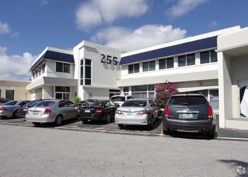 More Photos Of 255 University Dr, Coral Gables Medical For Lease