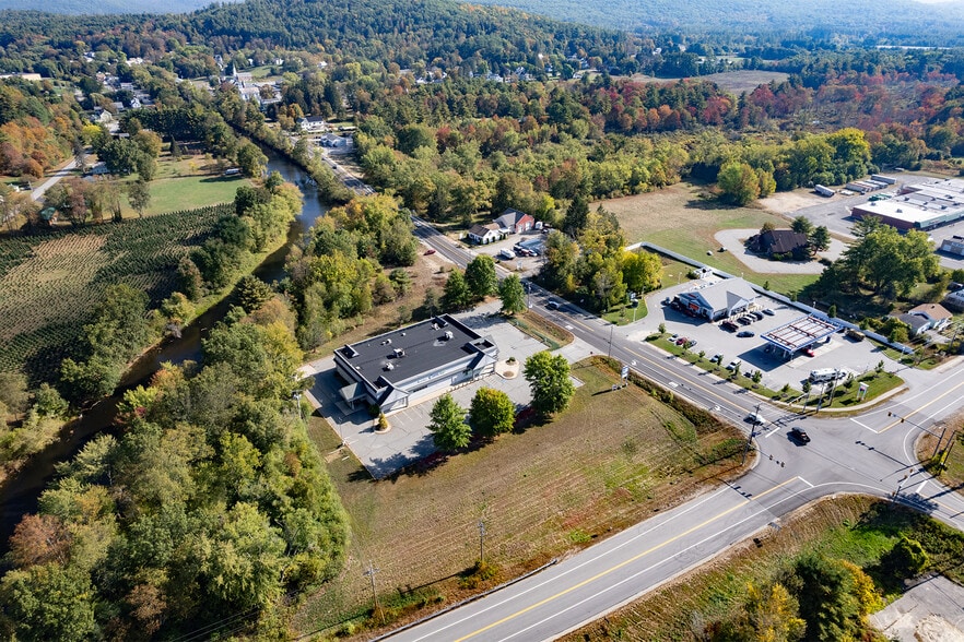 More Photos Of 10 Main St, Winchester Drugstore For Sale