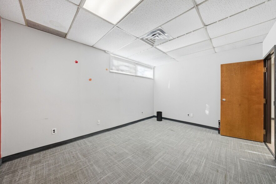 More Photos Of 299 Forest Ave, Paramus Office For Sale