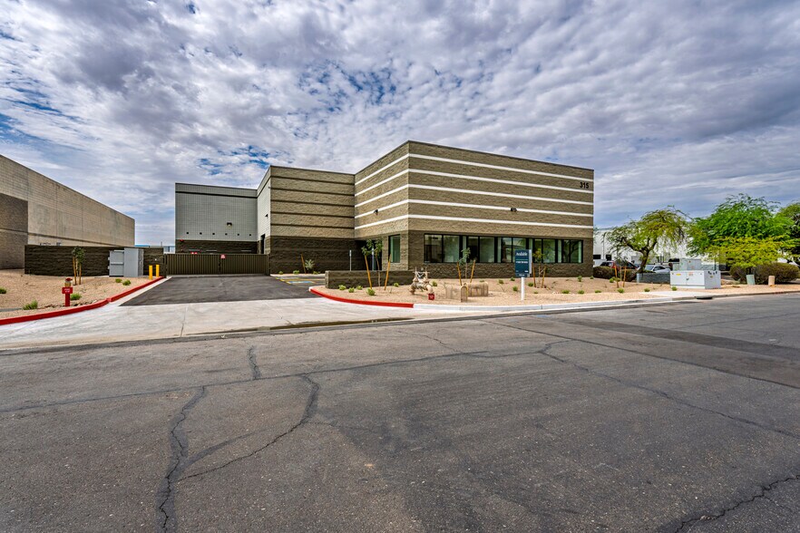 More Photos Of 315 E Comstock Dr, Chandler Warehouse For Sale