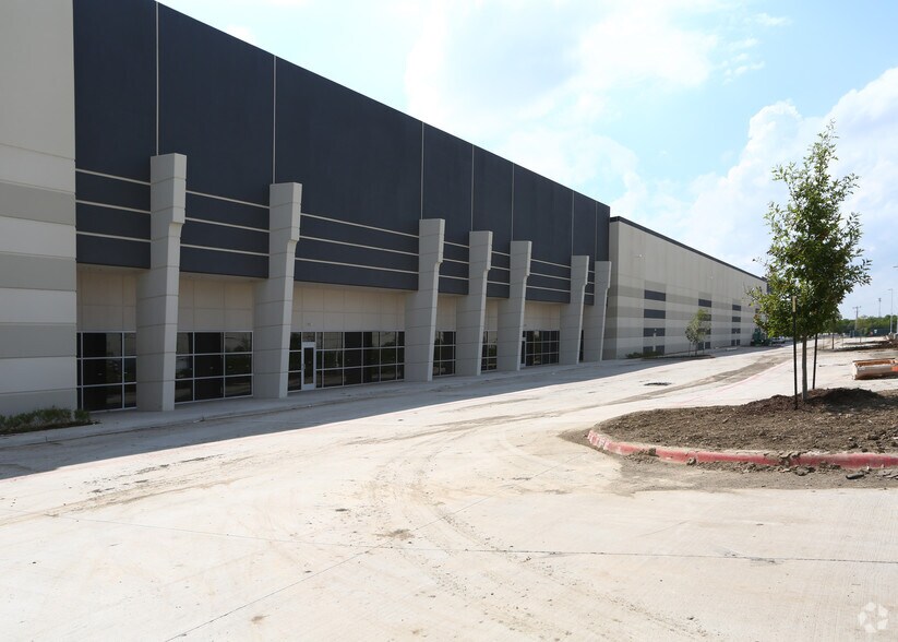 Primary Photo Of 2300 Bardin Rd, Arlington Distribution For Lease