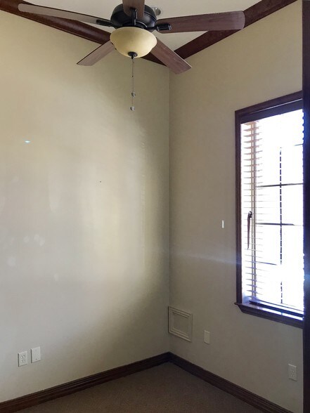 More Photos Of 7000 Parkwood Blvd, Frisco Office For Sale