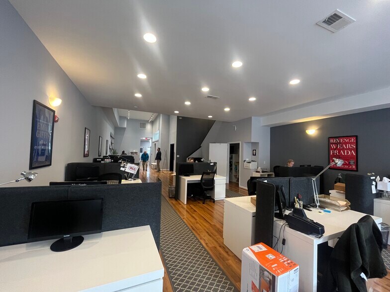 More Photos Of 3107-3109 M St NW, Washington Storefront Retail Office For Lease