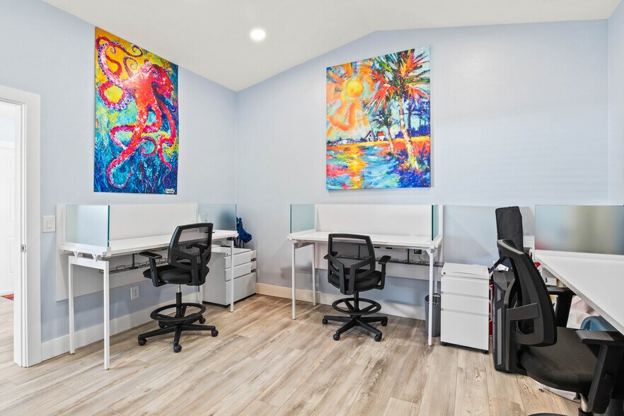 More Photos Of 4574 Pine Island Rd NW, Matlacha Office For Sale