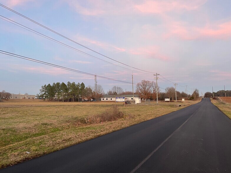 Primary Photo Of Peoples Road @ Swancott Road, Madison Land For Sale