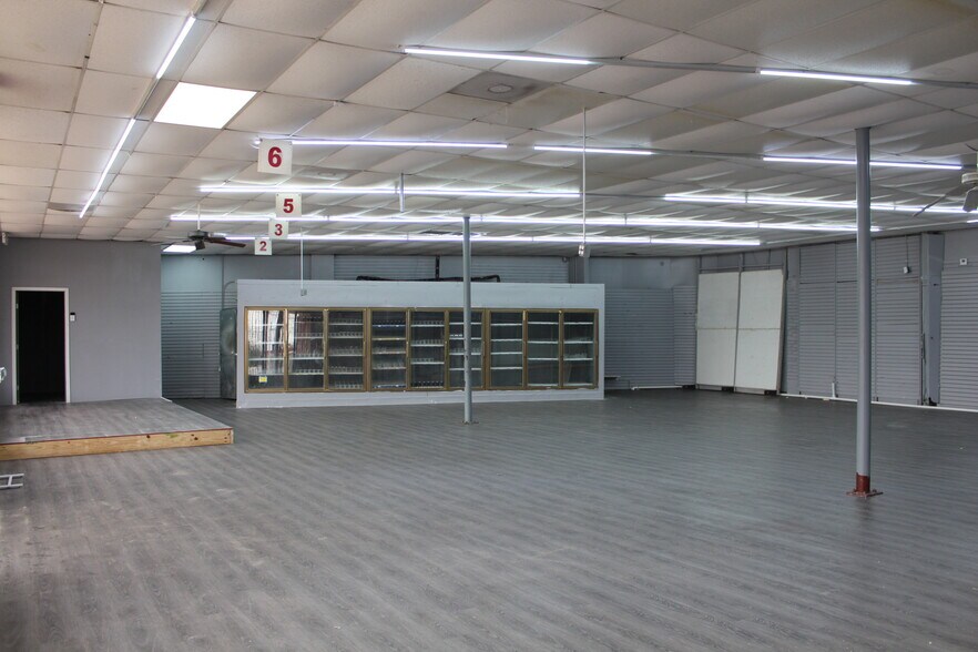 More Photos Of 4906 Harrisburg Blvd, Houston Storefront For Lease