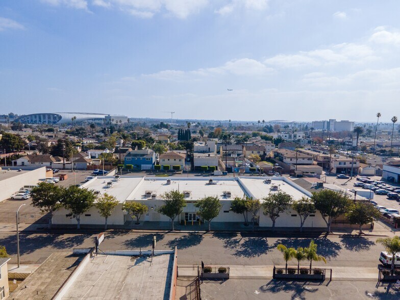 More Photos Of 230 E Spruce Ave, Inglewood Freestanding For Sale