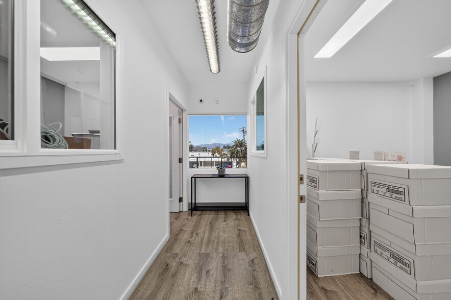 More Photos Of 20847 Sherman Way, Canoga Park Office For Sale
