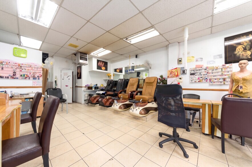 More Photos Of 1288 Flatbush Ave, Brooklyn Flex For Lease