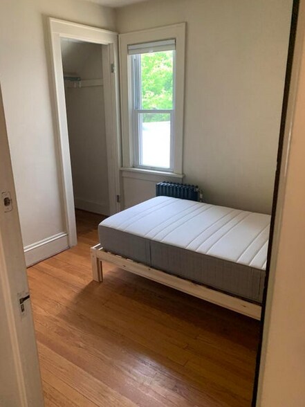 More Photos Of 2303 15th St, Troy Storefront For Sale