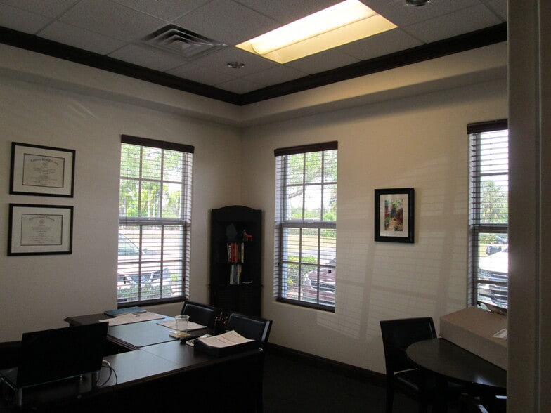 More Photos Of 4840 Dairy Rd, Melbourne Medical For Lease