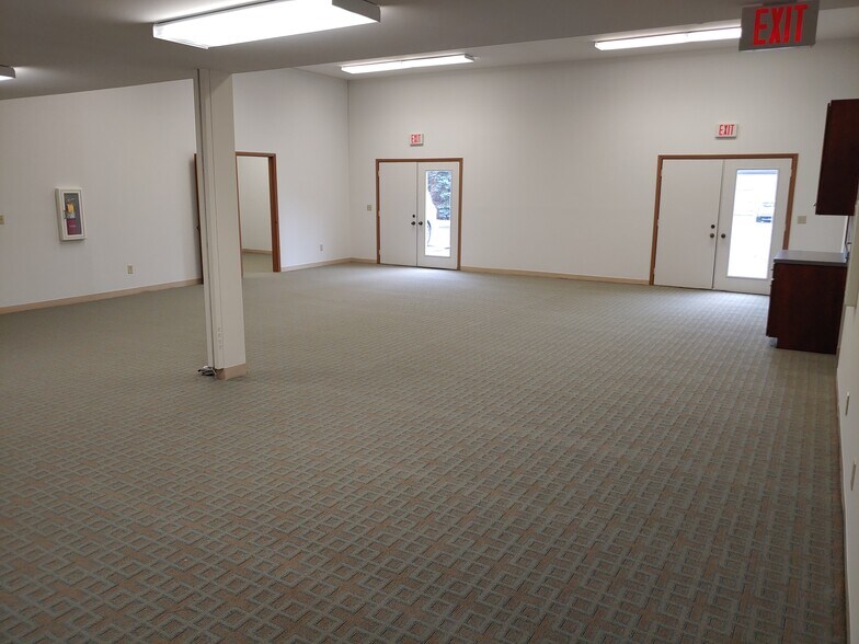 More Photos Of 6543 Commerce Pky, Dublin Office For Lease