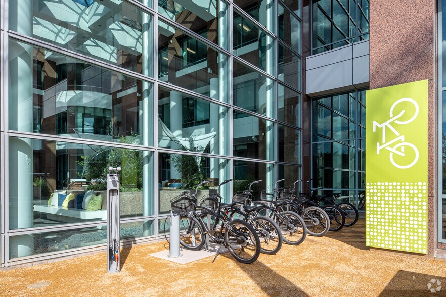 More Photos Of 100 Bayview Cir, Newport Beach Office For Lease