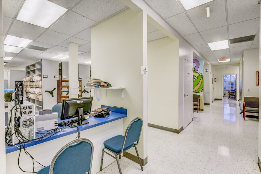 More Photos Of 5205 Village Blvd, West Palm Beach Medical For Lease