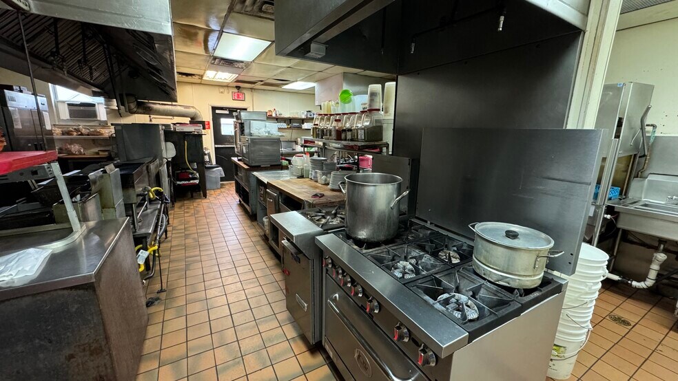 More Photos Of 1824-1826 Hanover Ave, Allentown Restaurant For Sale