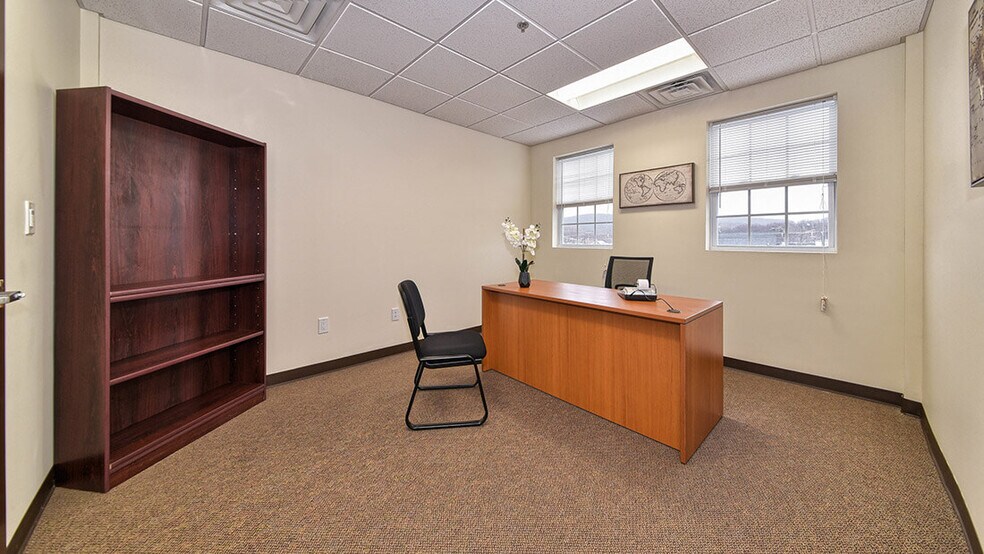 More Photos Of 1069 Ringwood Ave, Haskell Office For Lease