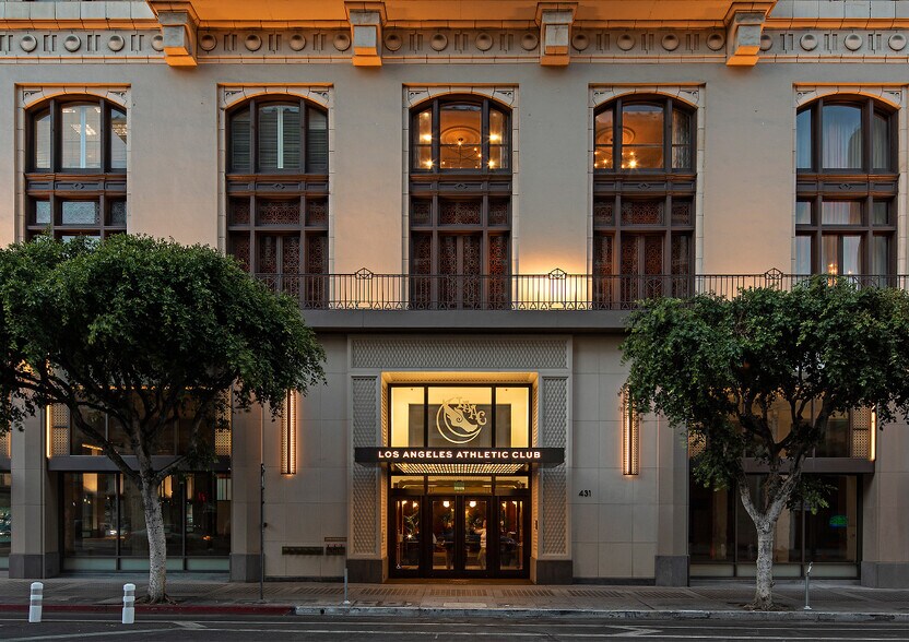More Photos Of 431 W 7th St, Los Angeles Hotel For Lease